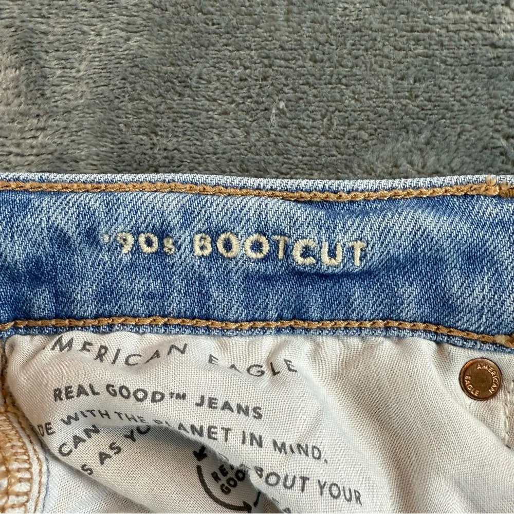 American Eagle Women's‎ Jeans 90's Bootcut Mid Rise Size 4 Regular Distressed